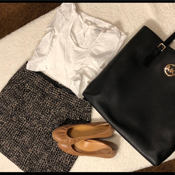 Gap Skirt - Picture 1 of 3